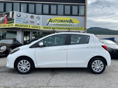 Toyota Yaris 1.0 5 porte Lounge (2)