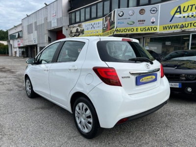 Toyota Yaris 1.0 5 porte Lounge (7)