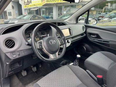 Toyota Yaris 1.0 5 porte Lounge (9)