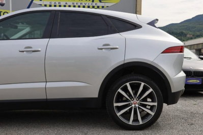 Jaguar E-Pace 2.0D 180 CV AWD aut. R-Dynamic (10)