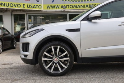 Jaguar E-Pace 2.0D 180 CV AWD aut. R-Dynamic (9)