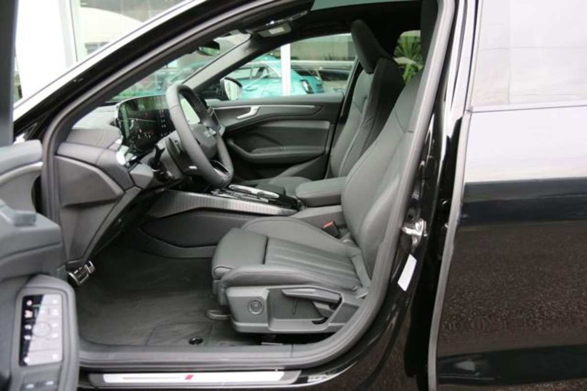 Audi A6 Avant 2.0 tdi mhev + S line edition 204cv s-tronic (6)