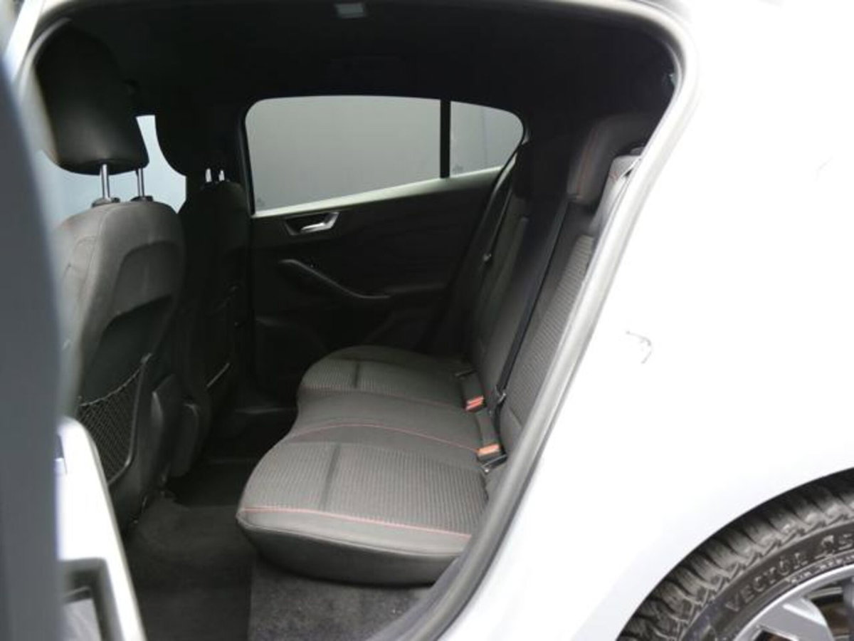 Ford Focus 1.5 EcoBlue 115 CV automatico 5p. ST-Line Style (8)