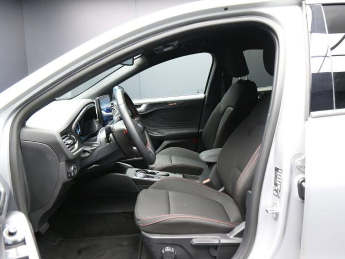 Ford Focus 1.5 EcoBlue 115 CV automatico 5p. ST-Line Style (9)