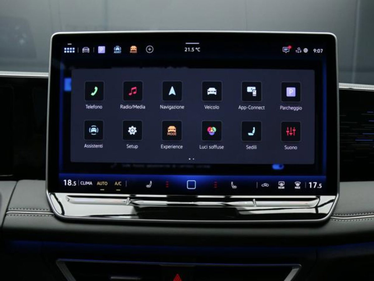 Volkswagen Tiguan 1.5 etsi Elegance 150cv dsg (15)
