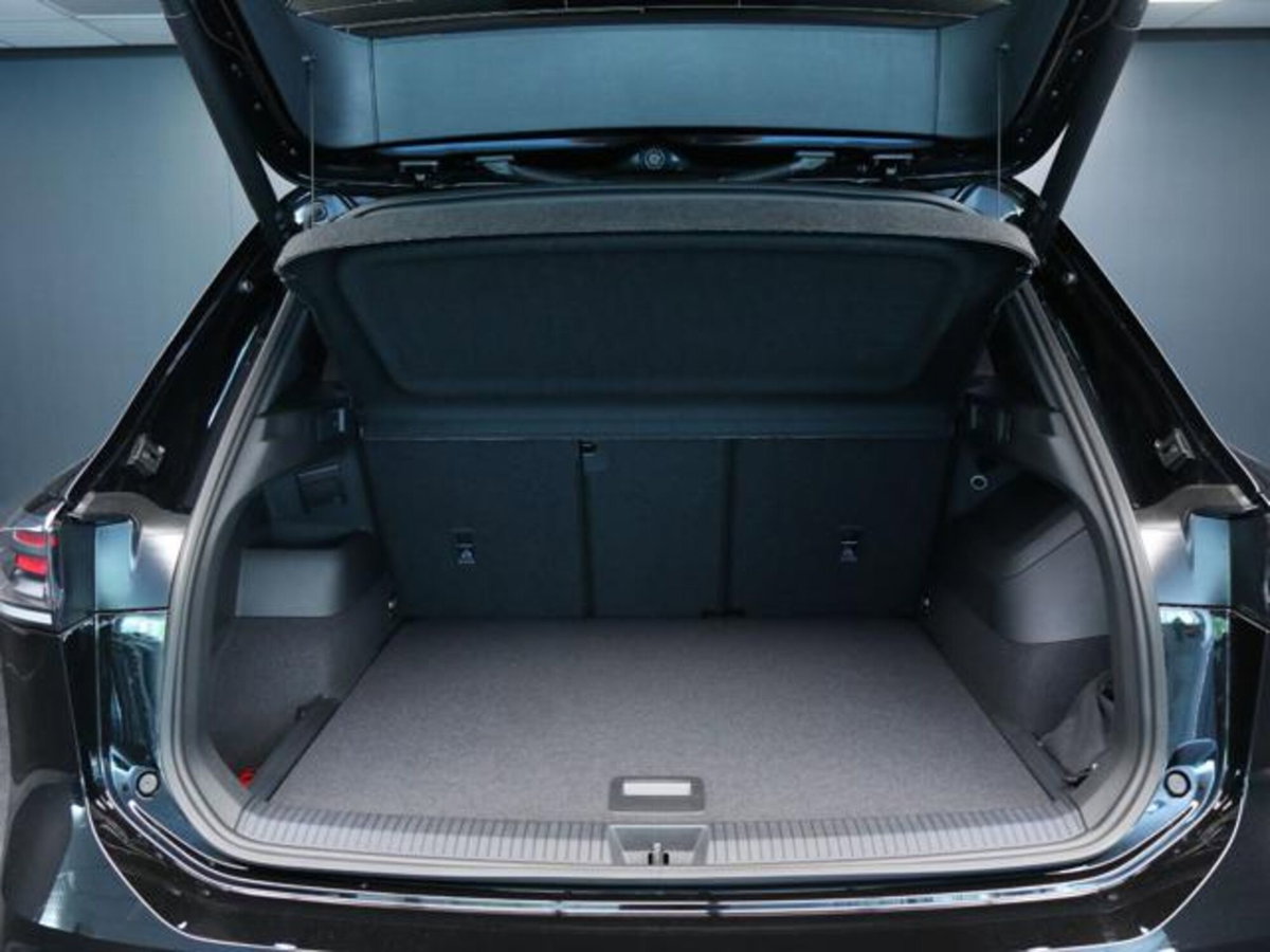 Volkswagen Tiguan 1.5 etsi Elegance 150cv dsg (7)