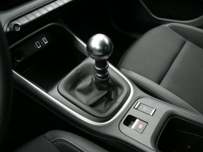 Jeep Avenger 1.2 turbo Altitude fwd 100cv (13)
