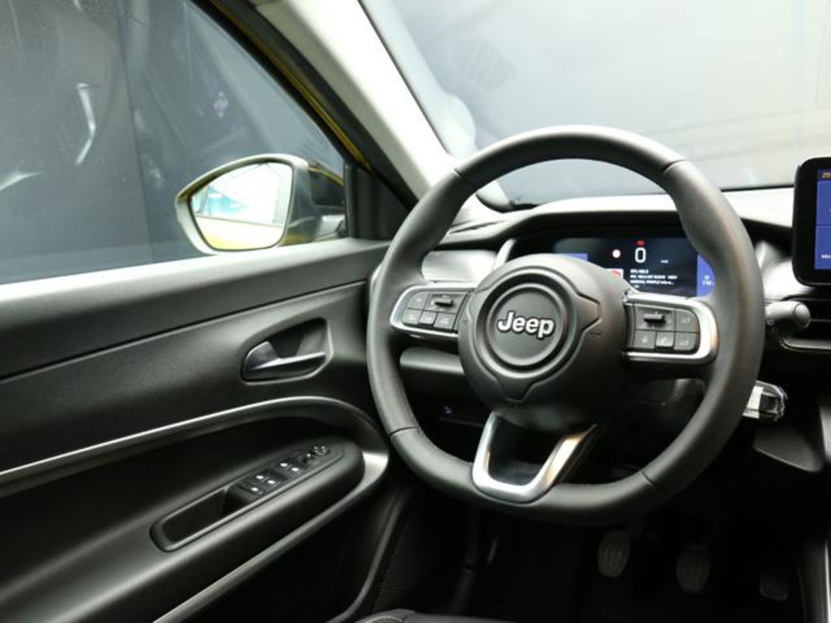 Jeep Avenger 1.2 turbo Altitude fwd 100cv (13)