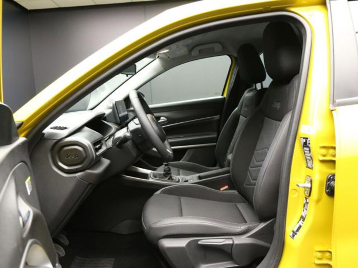Jeep Avenger 1.2 turbo Altitude fwd 100cv (9)