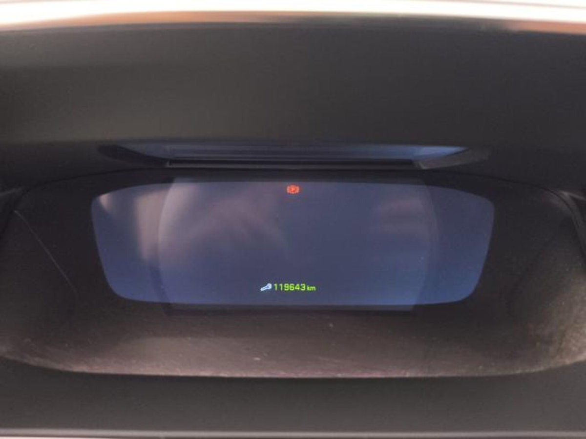 Peugeot 208 PureTech 130 Stop&Start EAT8 5 porte GT Pack (13)