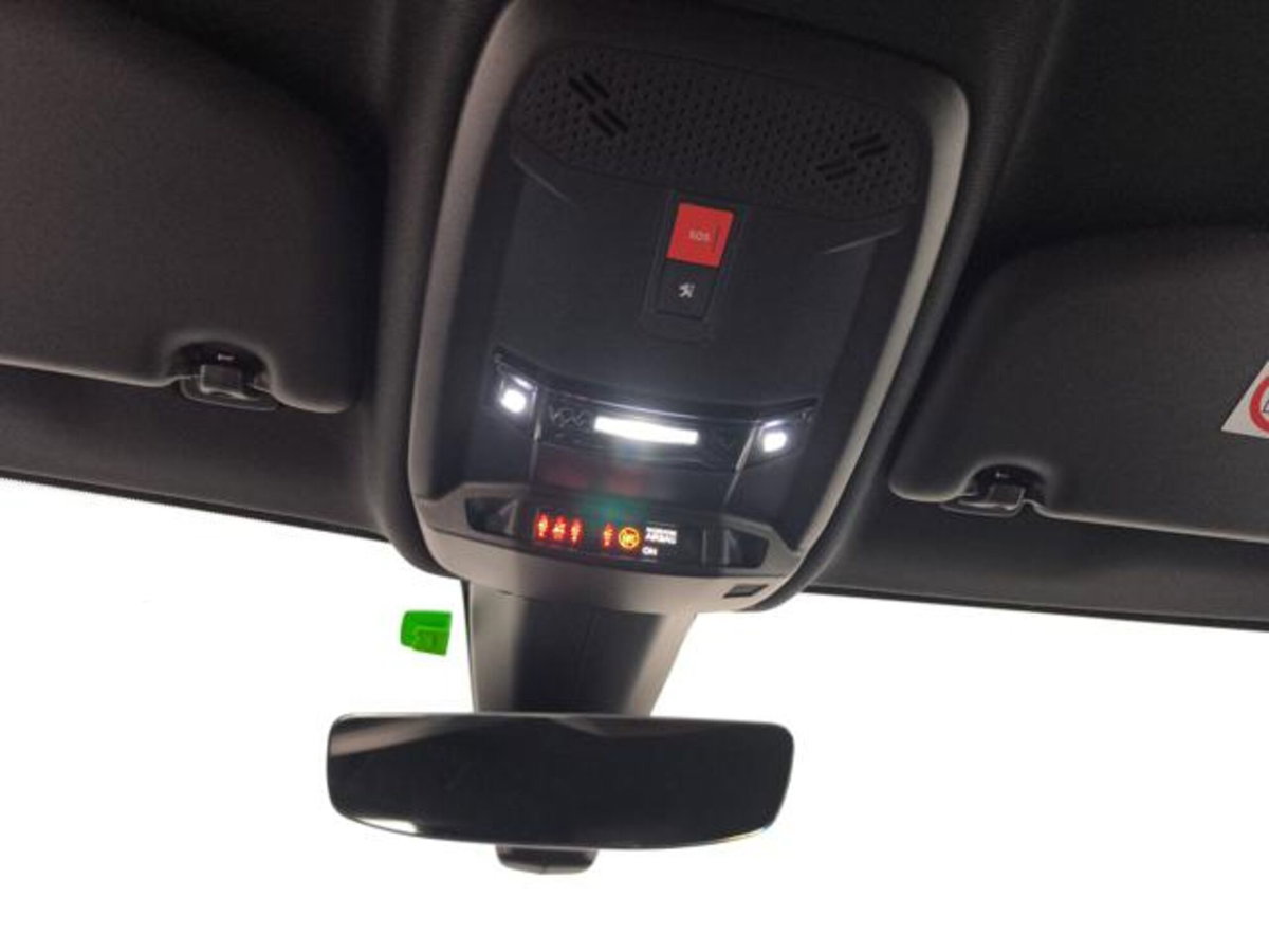 Peugeot 208 PureTech 130 Stop&Start EAT8 5 porte GT Pack (18)