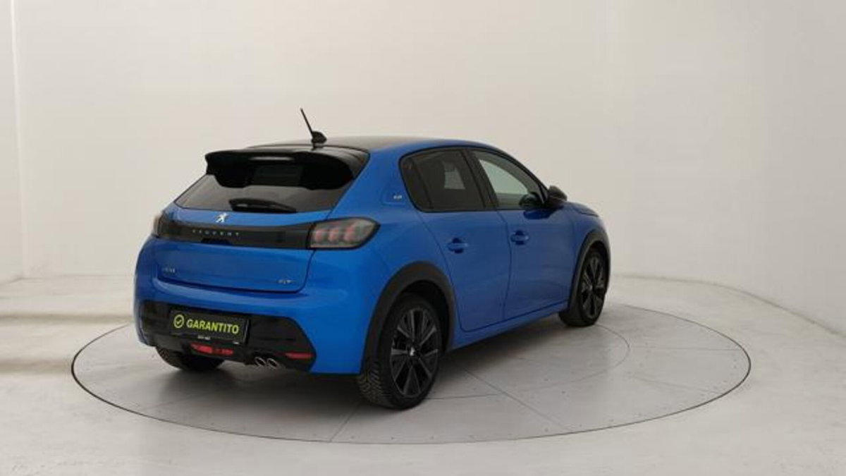 Peugeot 208 PureTech 130 Stop&Start EAT8 5 porte GT Pack (5)