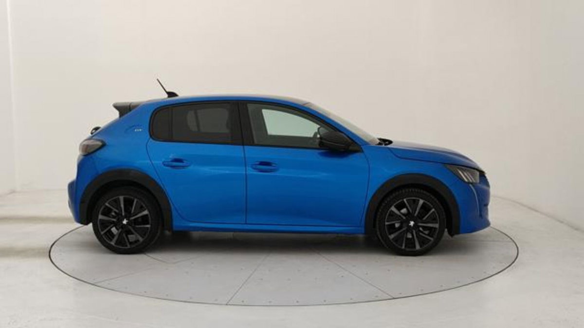 Peugeot 208 PureTech 130 Stop&Start EAT8 5 porte GT Pack (6)