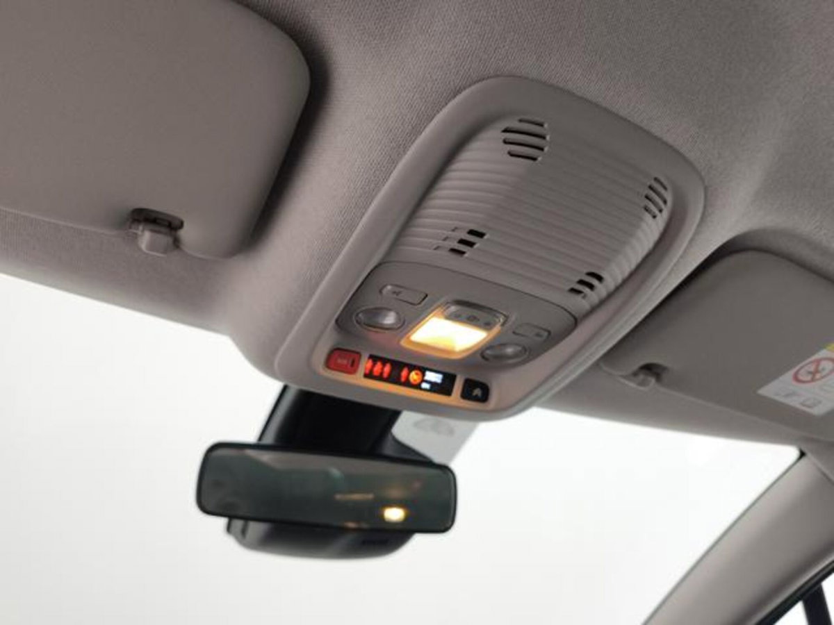 Citroen C3 Aircross BlueHDi 110 S&S Shine Pack (18)