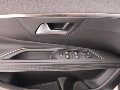 Peugeot 3008 BlueHDi 130 S&S Allure Pack (18)