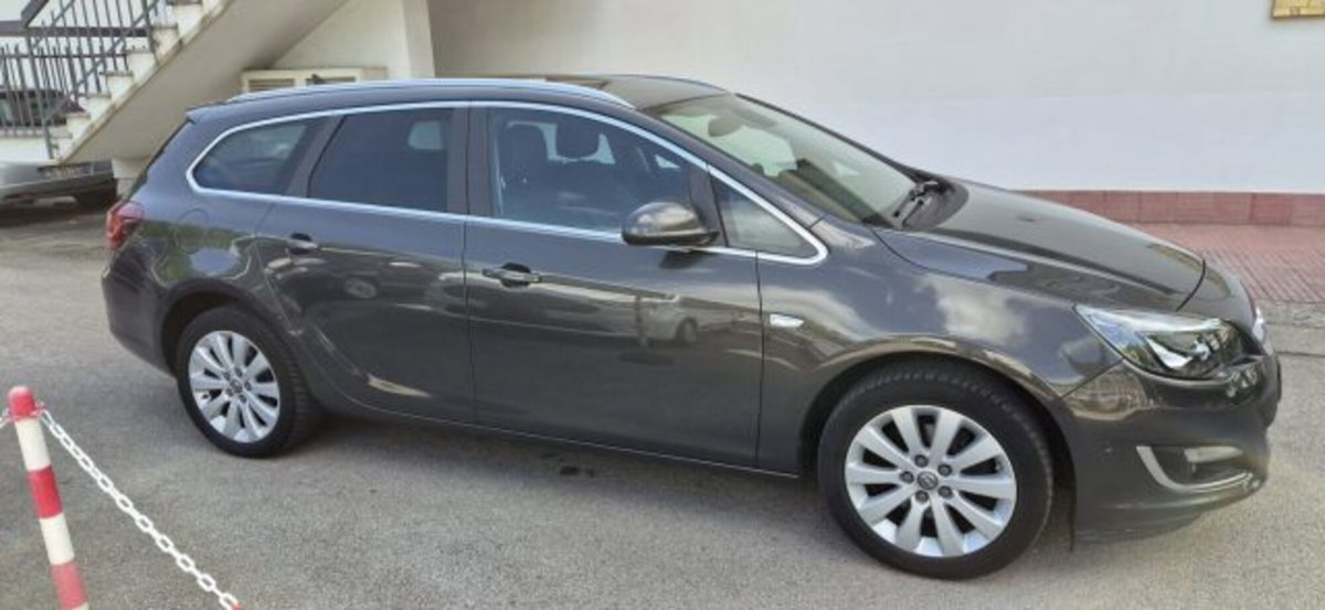 Opel Astra Station Wagon 1.6 CDTI EcoFLES&S Sports Cosmo (4)