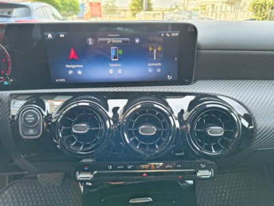 Mercedes-Benz Classe A Sedan 180 d Automatic 4p. Premium (15)