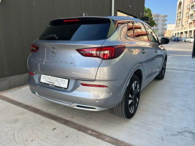 Opel Grandland 1.5 diesel Ecotec aut. Business Elegance (3)
