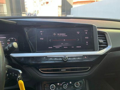Opel Grandland 1.5 diesel Ecotec aut. Business Elegance (9)