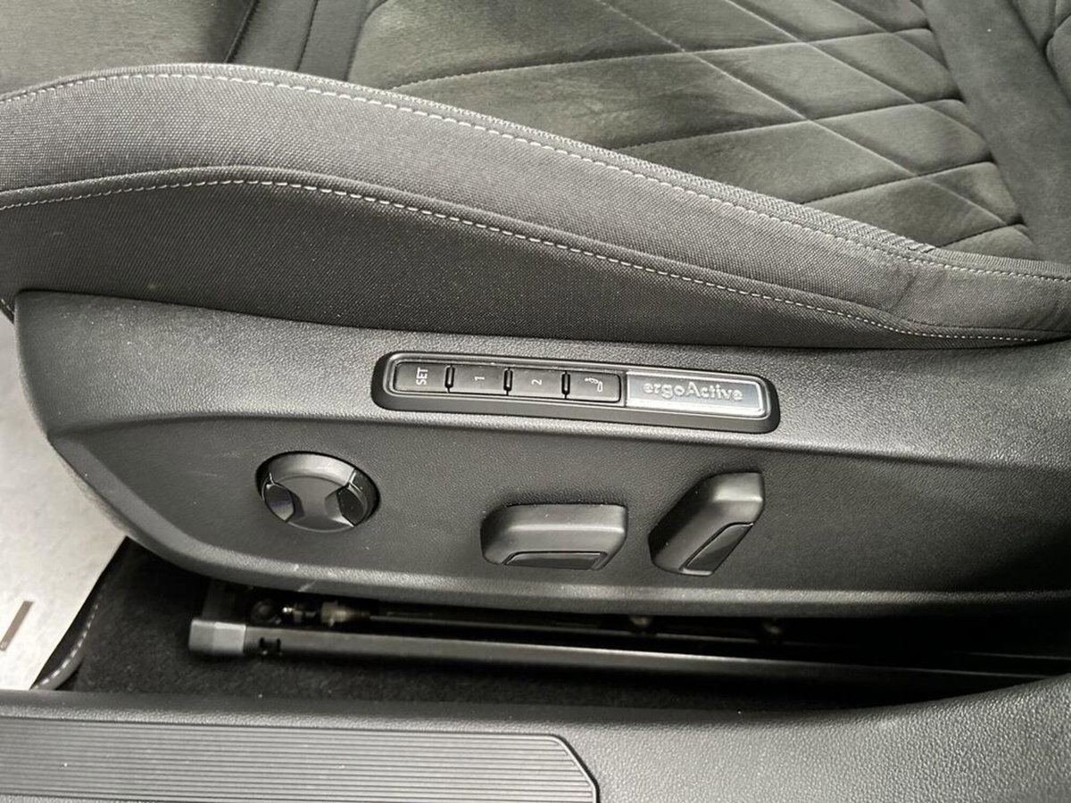 Volkswagen Golf Variant 2.0 TDI 150 CV DSG SCR 4Motion Style (8)