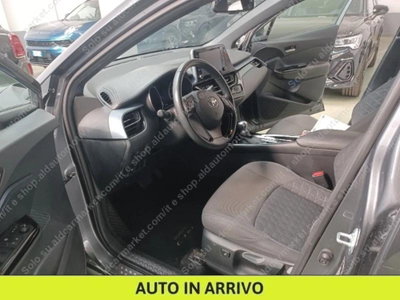 Toyota Toyota C-HR 2.0 phev Trend fwd e-cvt (6)