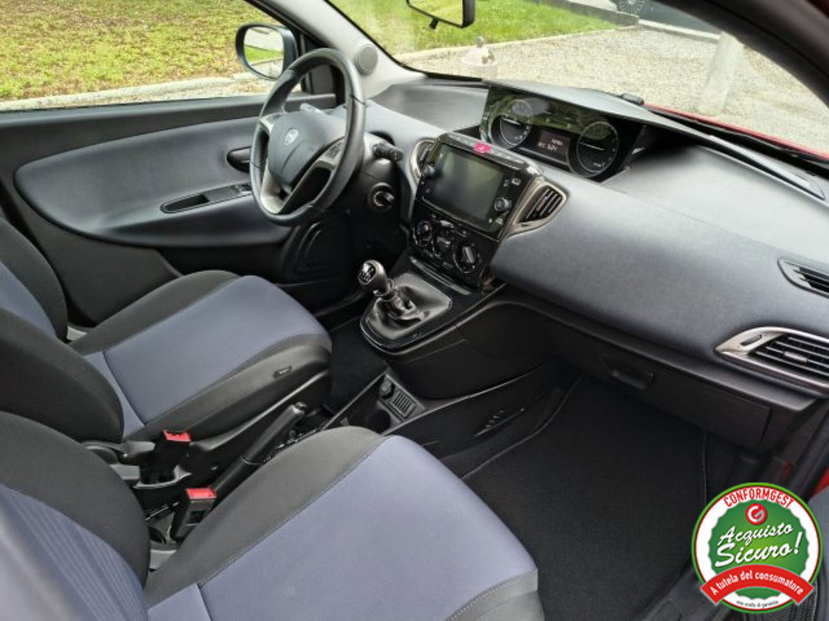 Lancia Ypsilon 1.0 FireFly 5 porte S&S Hybrid Gold Plus (10)