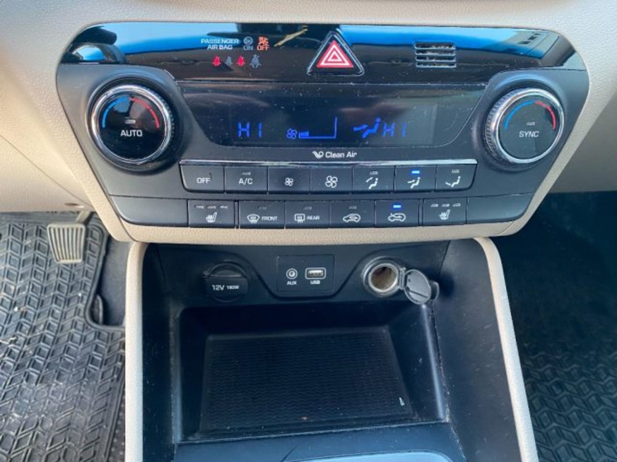 Hyundai Tucson 1.7 CRDi Classic (12)