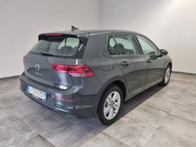 Volkswagen Golf Variant 1.0 eTSI EVO DSG Life (18)
