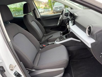 SEAT Arona 1.0 EcoTSI Black Edition (6)