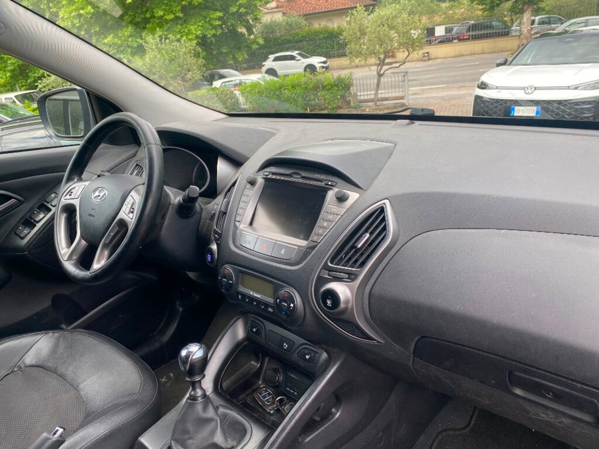 Hyundai ix35 1.7 CRDi 2WD Xpossible (12)
