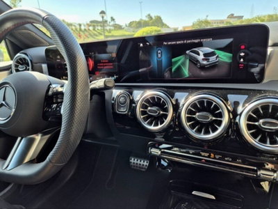 Mercedes-Benz Classe A 200 d AMG Line Premium Plus auto (13)