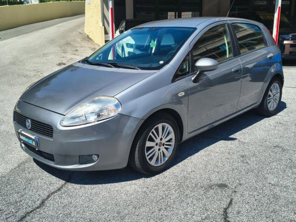 Fiat Grande Punto 1.4 T-Jet 16V 5 porte Dynamic (16)