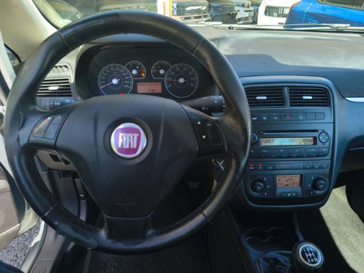 Fiat Grande Punto 1.4 T-Jet 16V 5 porte Dynamic (9)