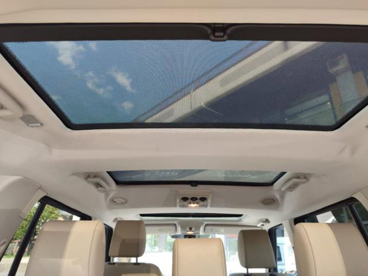 Land Rover Discovery 3 4.4 V8 HSE (12)