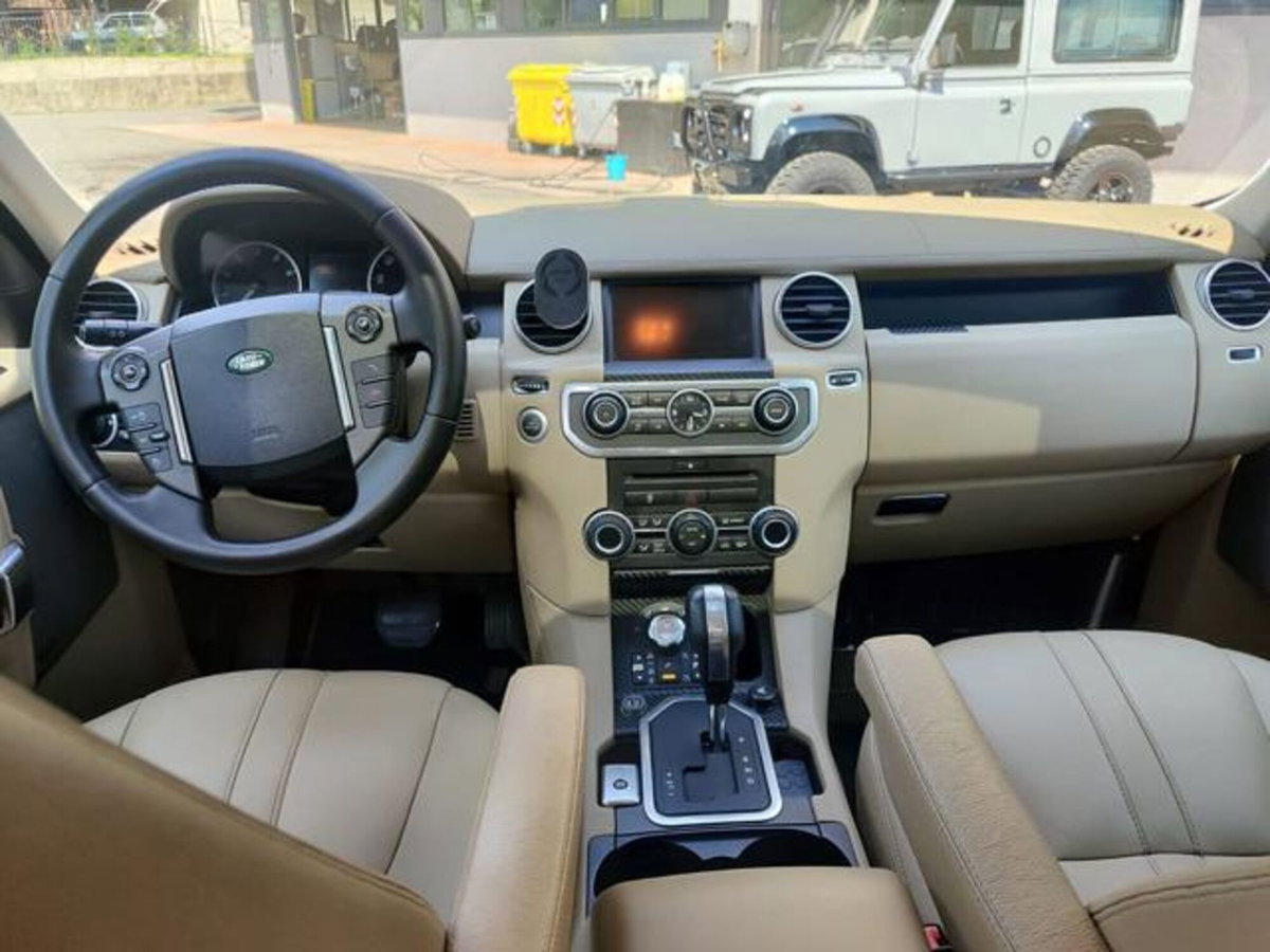 Land Rover Discovery 3 4.4 V8 HSE (7)