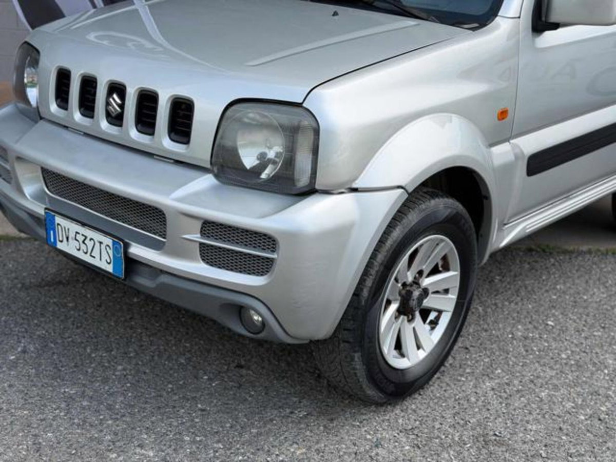 Suzuki Jimny 1.3i 16V cat 4WD Special (3)