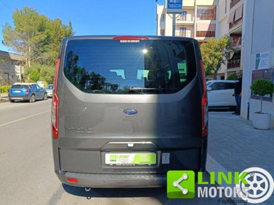 Ford Tourneo Custom 300 2.2 TDCi 155CV PC Titanium (8)