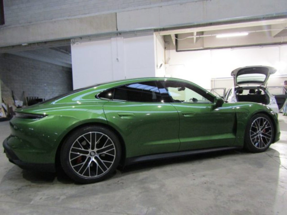 Porsche Taycan 4S Performance Battery Plus (5)