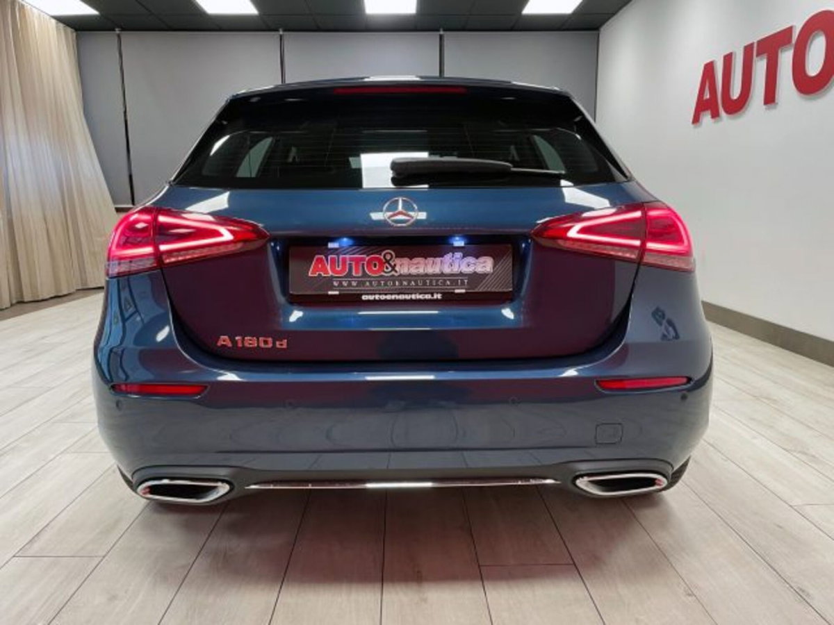 Mercedes-Benz Classe A 180 d AMG Line Premium Plus auto (10)