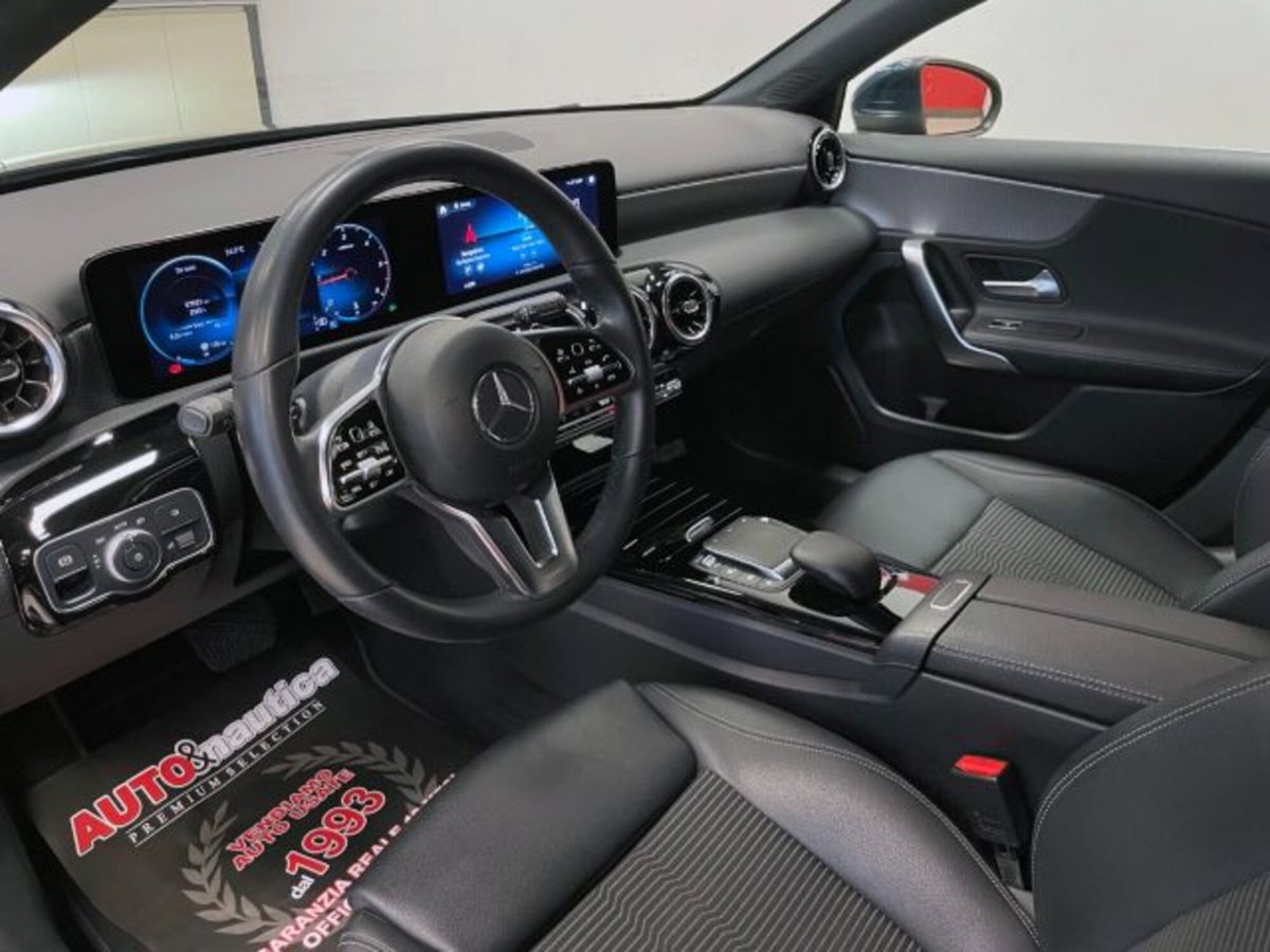 Mercedes-Benz Classe A 180 d AMG Line Premium Plus auto (15)