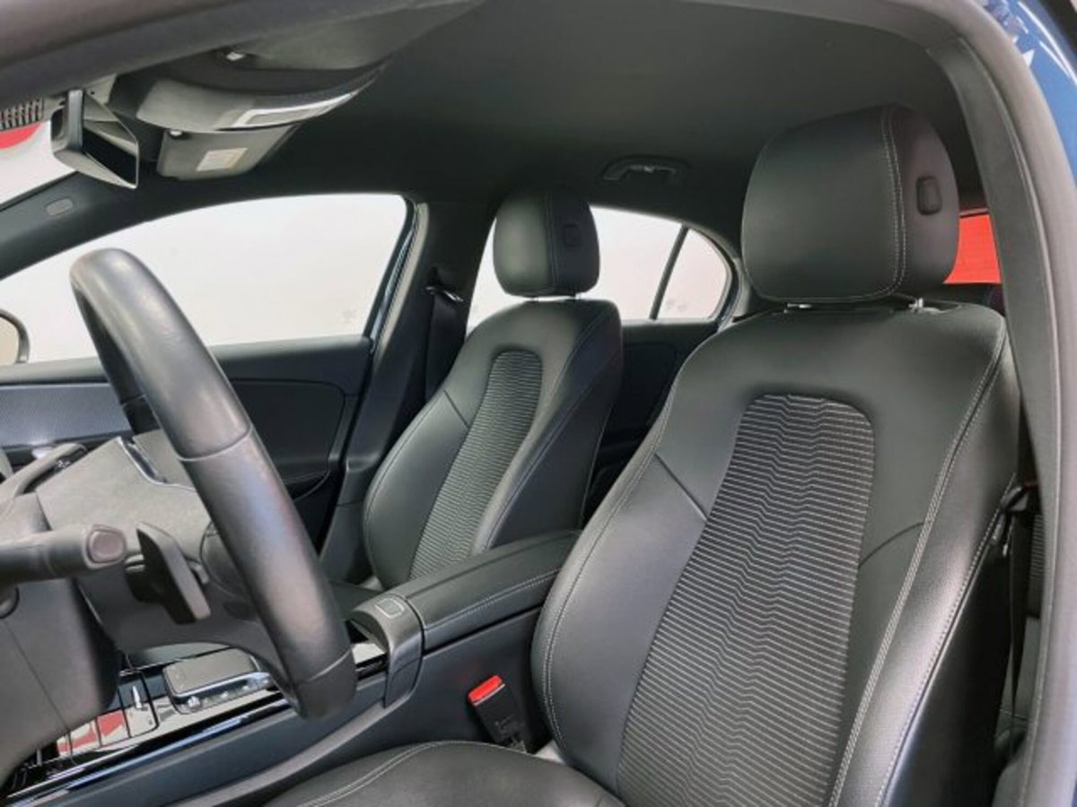 Mercedes-Benz Classe A 180 d AMG Line Premium Plus auto (16)