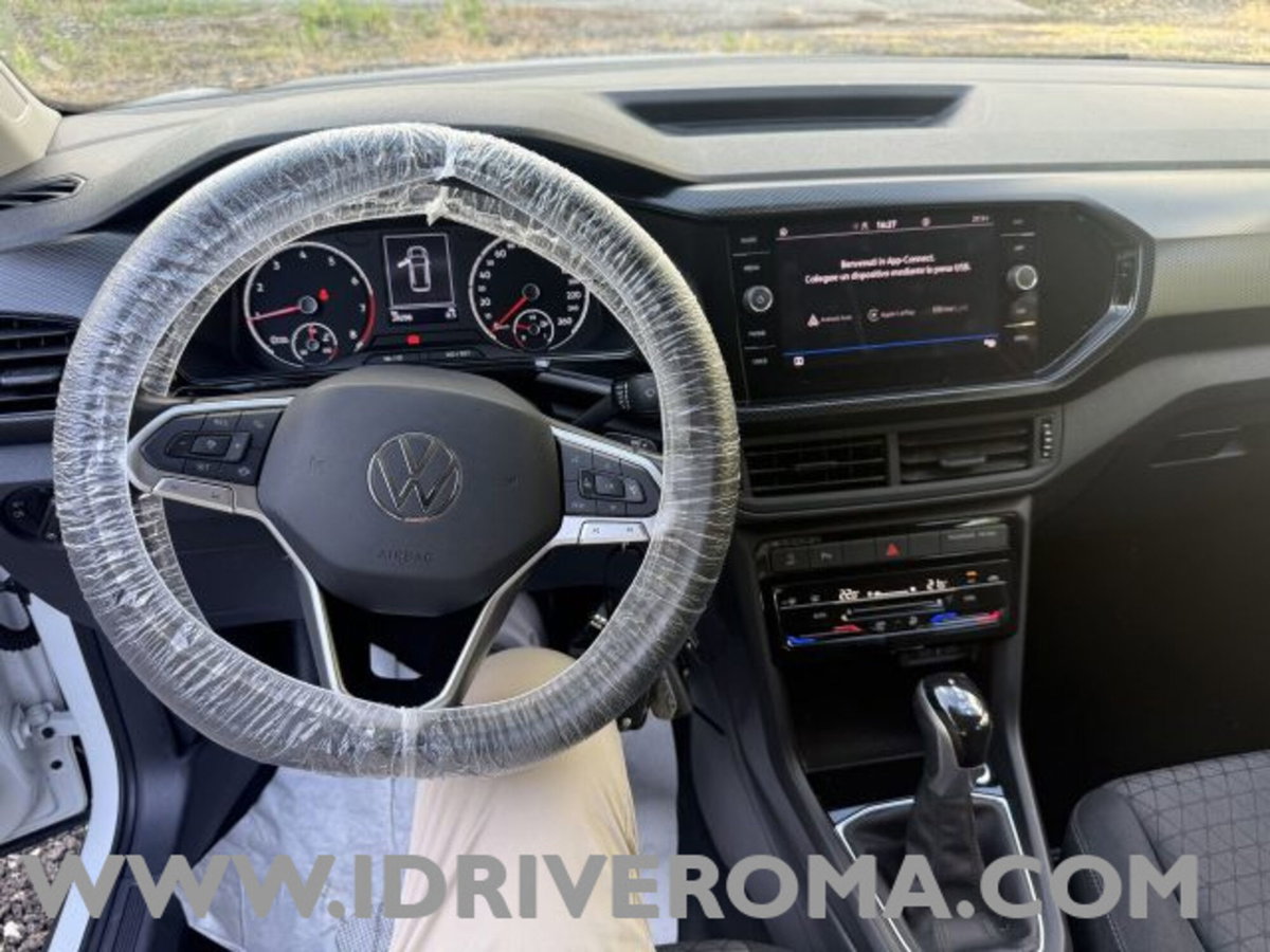 Volkswagen T-Cross 1.0 TSI 110 CV DSG Advanced (16)