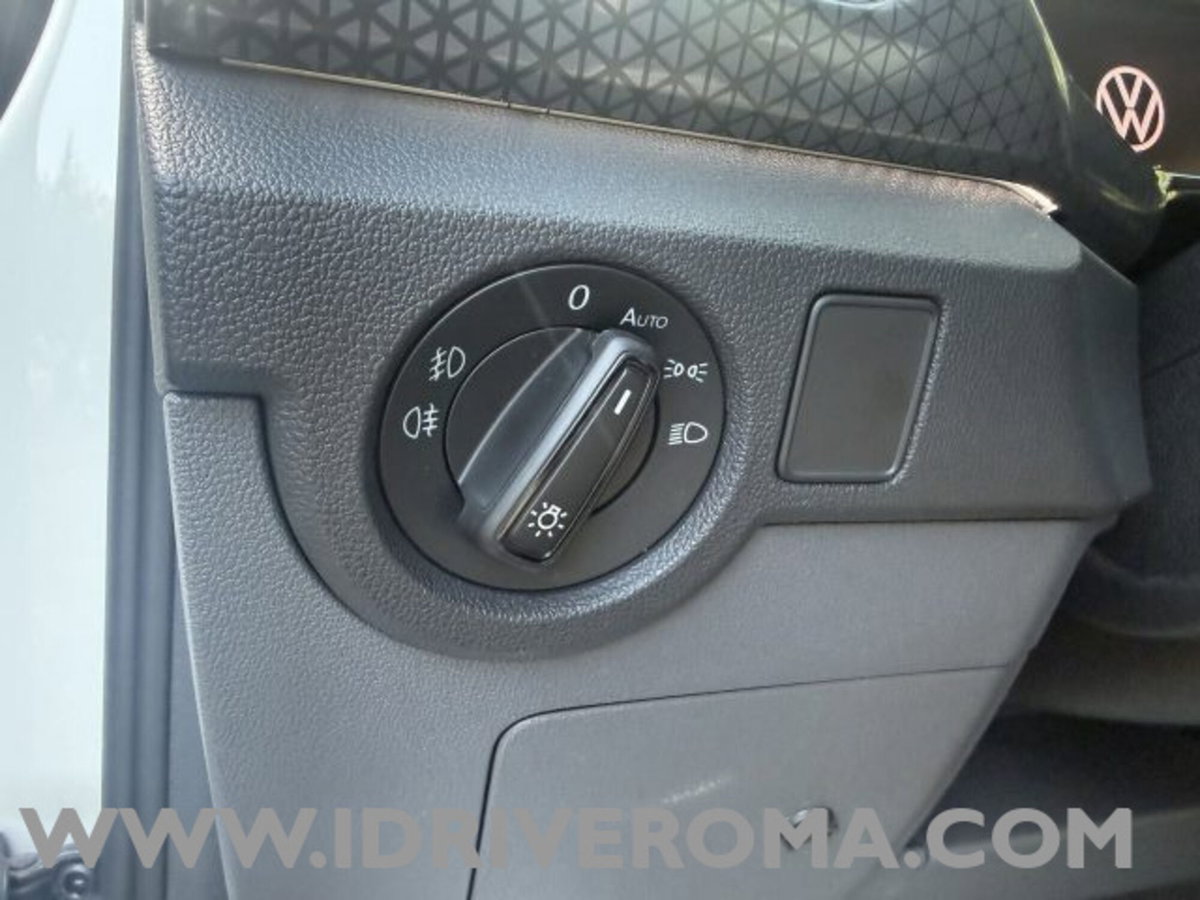 Volkswagen T-Cross 1.0 TSI 110 CV DSG Advanced (11)