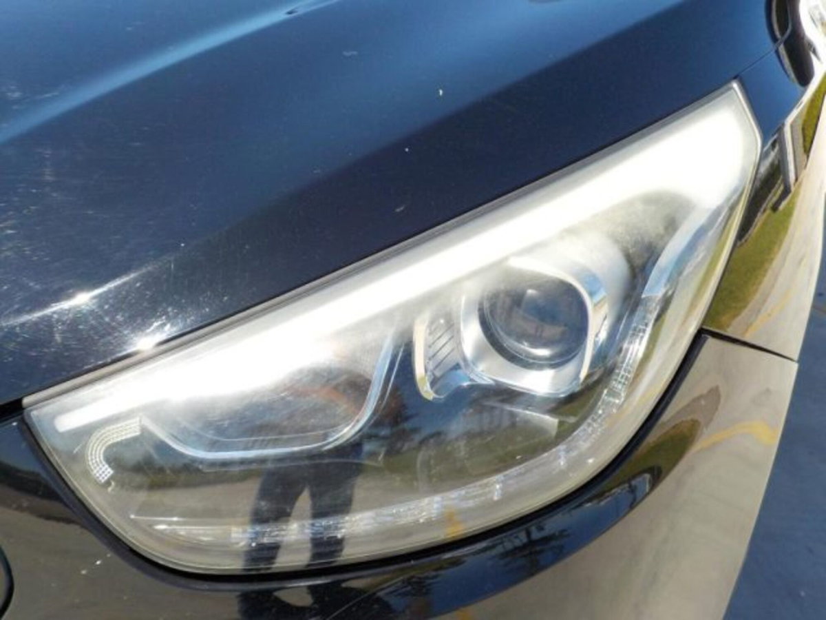Hyundai ix35 1.7 CRDi 2WD Xpossible (10)