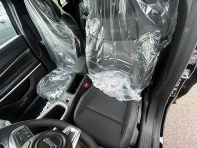 Jeep Avenger 1.2 turbo Summit fwd 100cv (9)