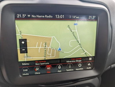 Jeep Renegade 1.6 Mjt 120 CV Limited (10)