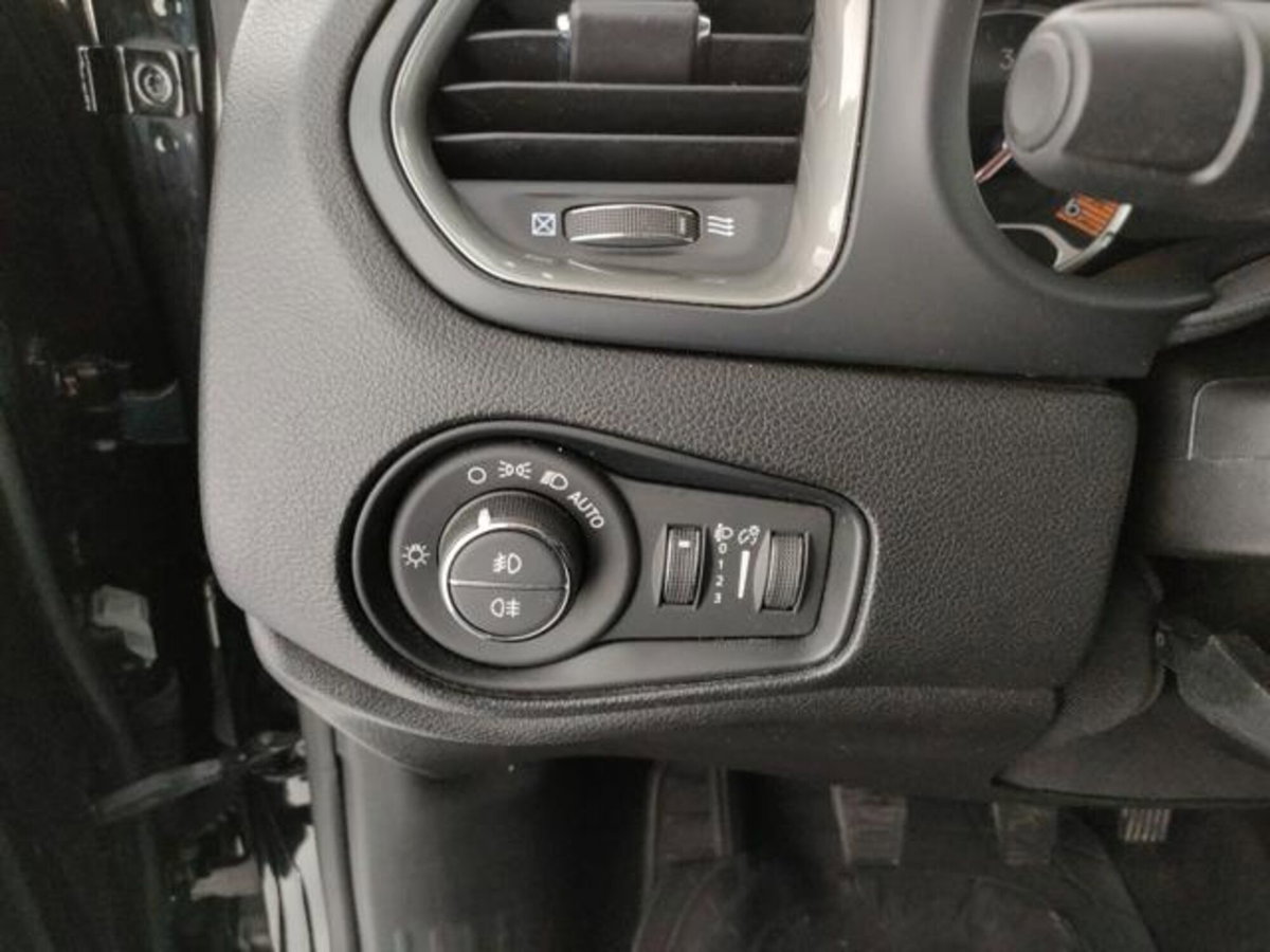 Jeep Renegade 1.6 Mjt 130 CV Limited (6)