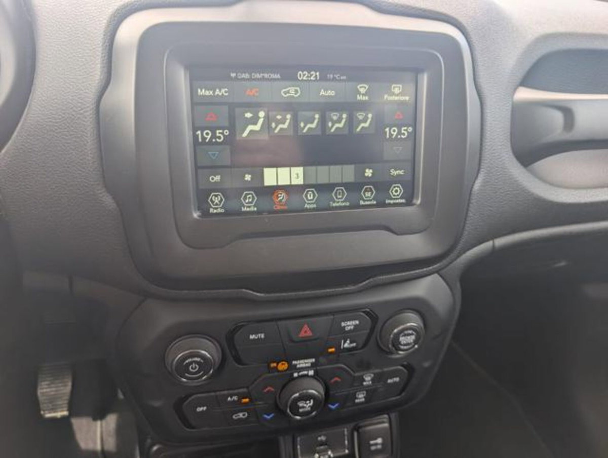 Jeep Renegade 1.6 Mjt 130 CV Limited (10)