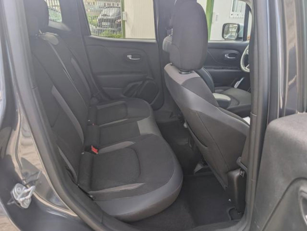 Jeep Renegade 1.6 Mjt 130 CV Limited (13)