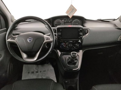 Lancia Ypsilon 1.0 FireFly 5 porte S&S Hybrid Ecochic Gold (7)